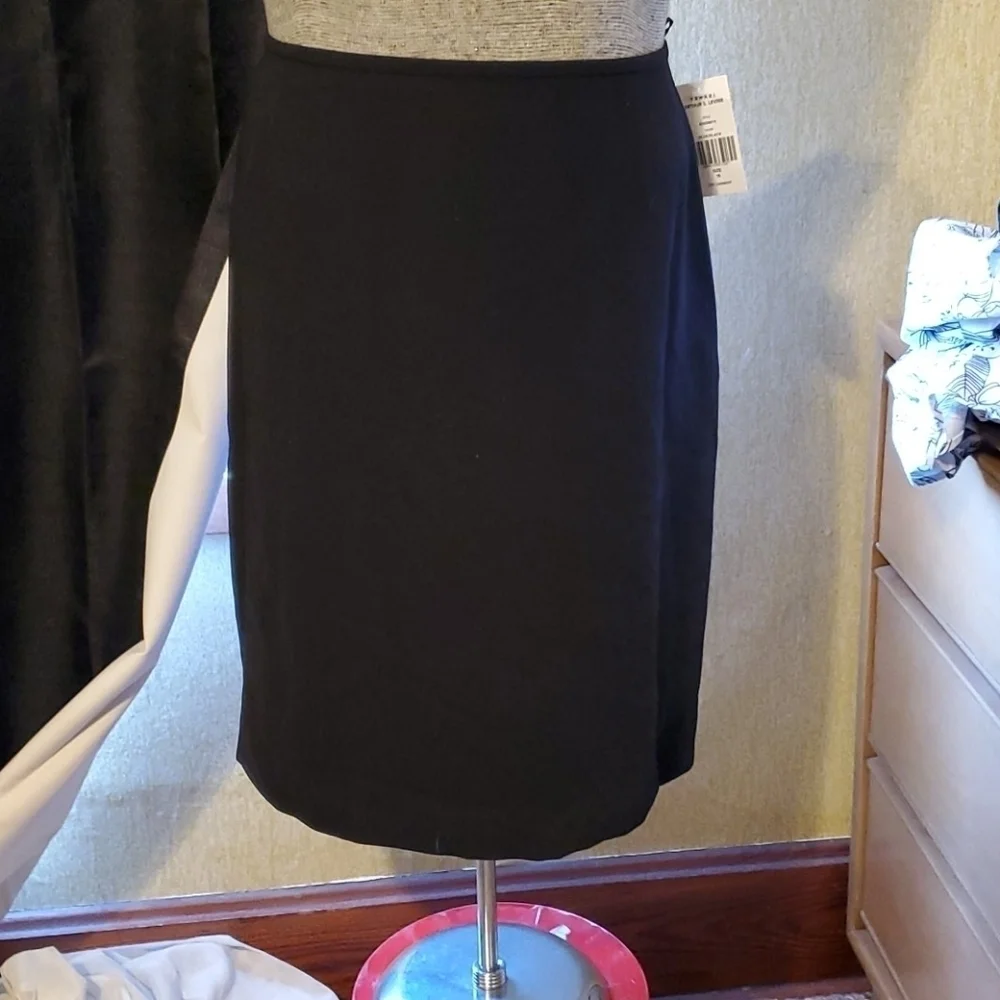 NWT Tahari blue/black blazer/skirt set, sz 16 - Picture 7 of 8